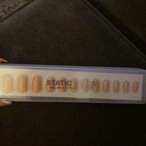 Static nails fetish round nails. New